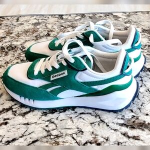 Reebok Galaxy 16 Green White Retro Ortholite Comfort Sneakers Wm 8.5 NEAR NEW!!!